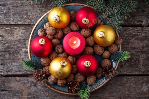 Preview: Red and golden Christmas balls on plate