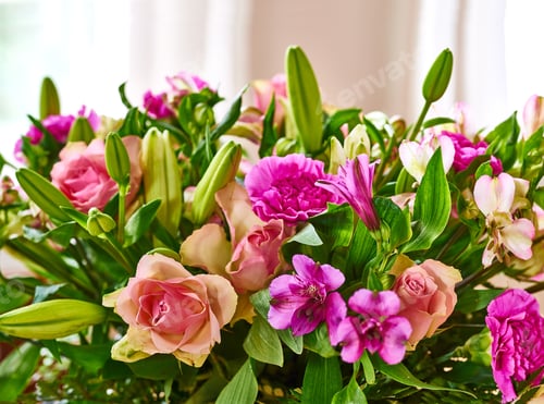 Preview: Beautiful bouquet of flowers