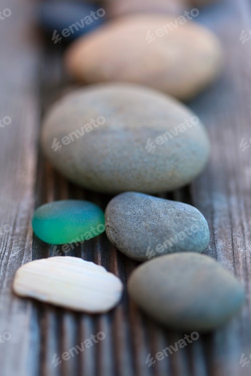 Preview: Pebbles