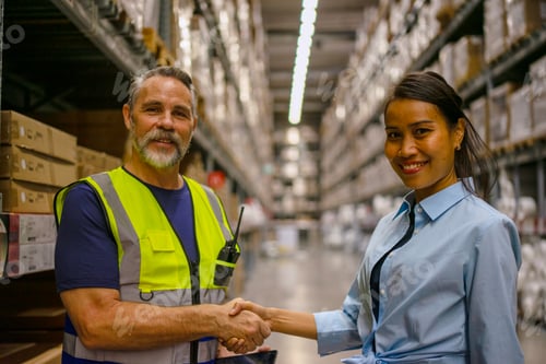 Preview: Logistics employee is service customer at warehouse.