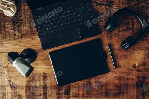 Preview: Laptop and graphic tablet with stylus pen