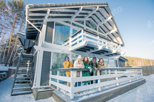 Preview: Friends On Sunny Winter Day