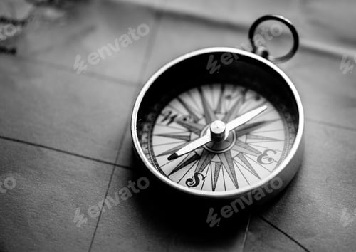 Preview: Closeup of compass on the map