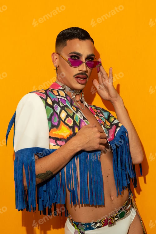 Preview: Portrait of drag queen artist with yellow background