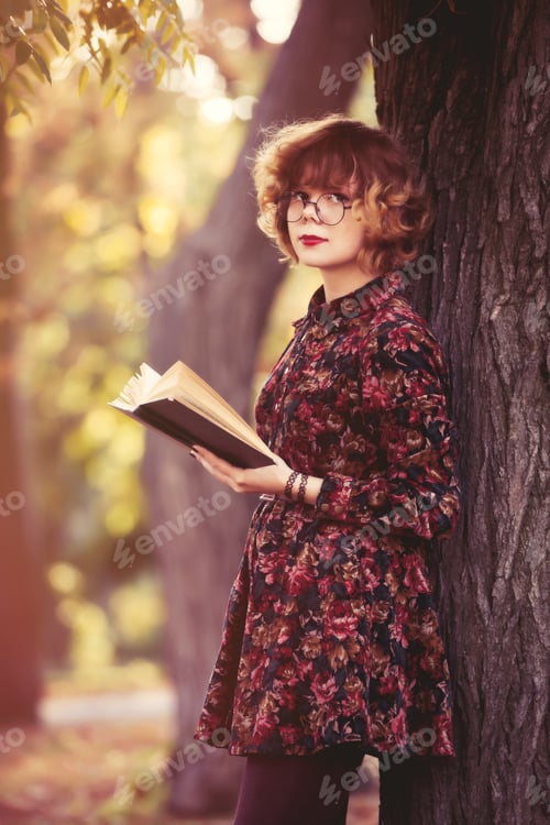 Preview: girl with book