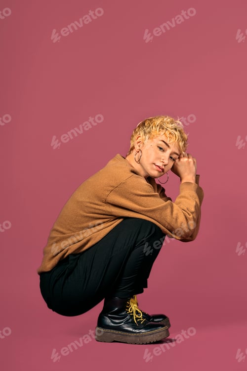 Preview: Attractive Young Girl in Studio Shot