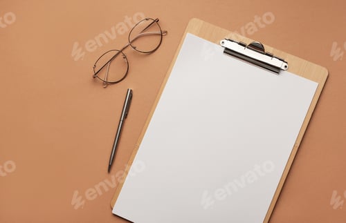 Preview: Clipboard with blank sheet