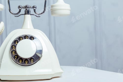 Preview: Retro telephone