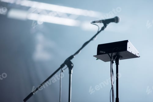 Preview: Microphone and mixer on the stage