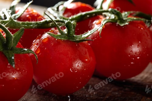 Preview: Fresh row cherry tomatoes