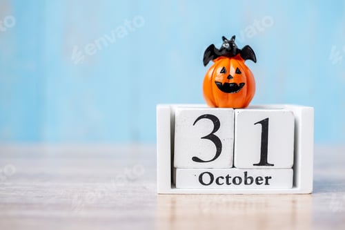 Preview: Happy Halloween day with 31 October calendar wood, jack o lantern pumpkin and bat decor