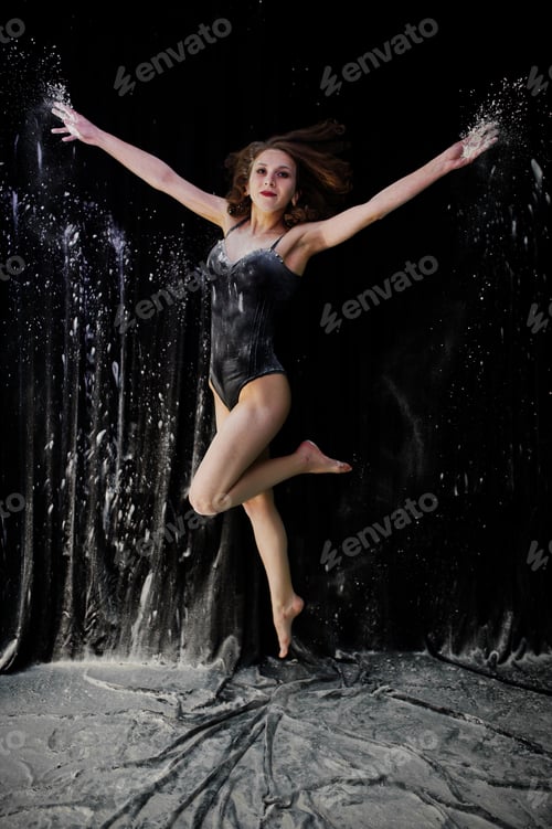 Preview: Girl dancer