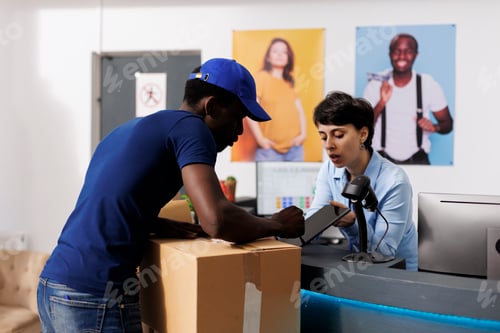 Preview: Courier signing delivery report