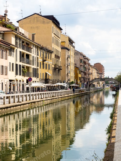 Preview: Naviglio Pavese, Milan, Italy