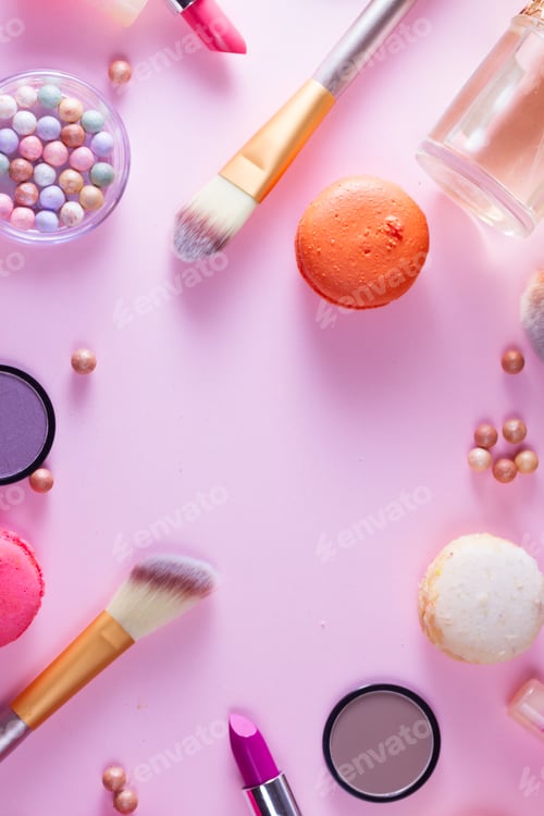 Preview: Make up products and macaroons