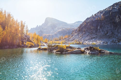 Preview: Alpine lake