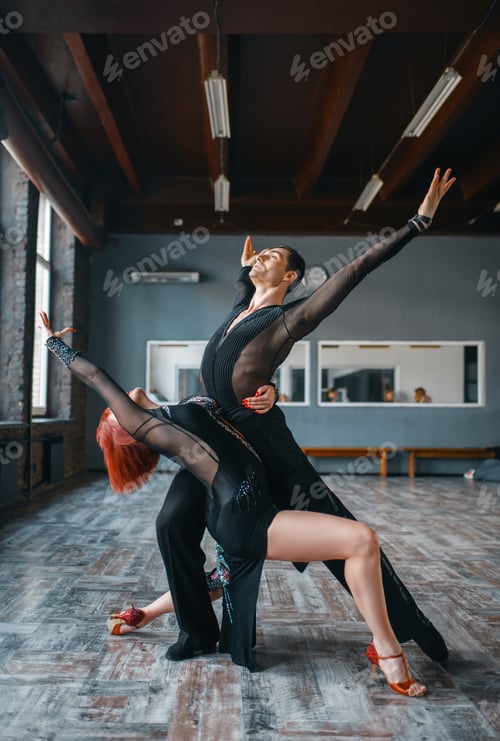 Preview: Two elegance dancers, ballrom dance training
