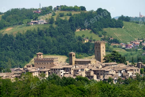 Preview: Castell Arquato, historic city in Piacenza province, Italy
