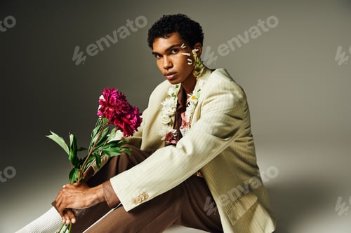Preview: Floral fashion: a portrait of style