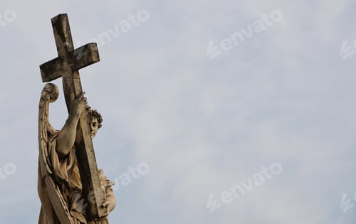 Preview: A view of a religious scuplture in Prag