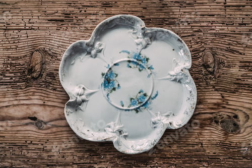 Preview: Beautiful vintage plate