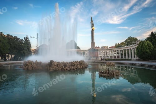 Preview: Hochstrahlbrunnen Fountain and Soviet War Memorial - Vienna, Austria