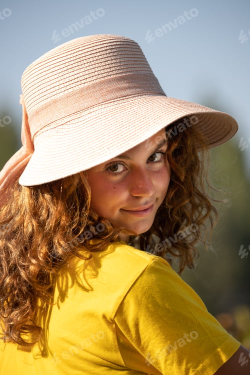 Preview: Preadolescent girl with pamela