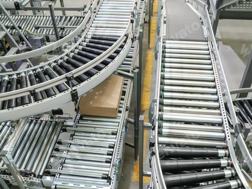 Preview: packing line in a logistics warehouse. conveyor belt in a modern production line