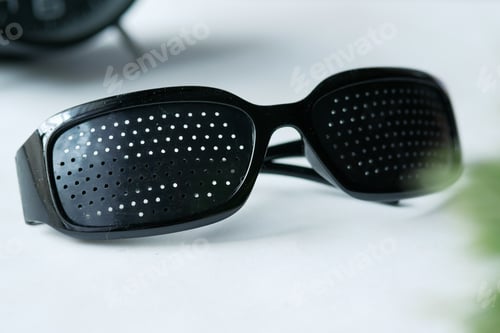 Preview: Perforation glasses with holes for training vision