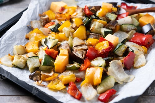 Preview: Roasted vegetables on a baking tray