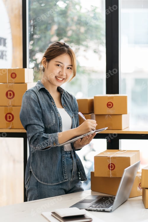 Preview: Starting Small business entrepreneur SME freelance,Portrait young woman working at home office,