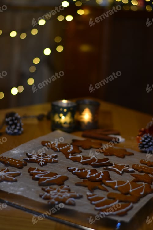 Preview: Gingerbread Cookies with Christmas Lights, Christmas Decorations