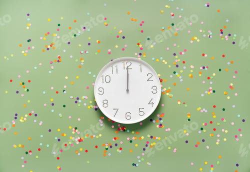 Preview: White watch at 12 o'clock on light green glitter background