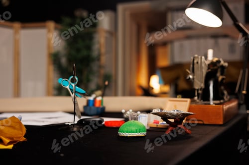 Preview: Scissors, needles, threads in atelier