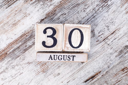 Preview: August 30, wooden calendar background