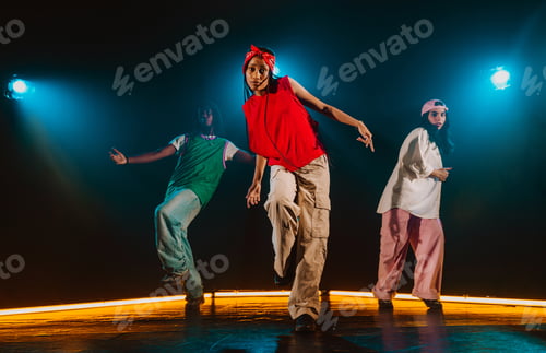 Preview: Group of hip hop dancer dancing together.