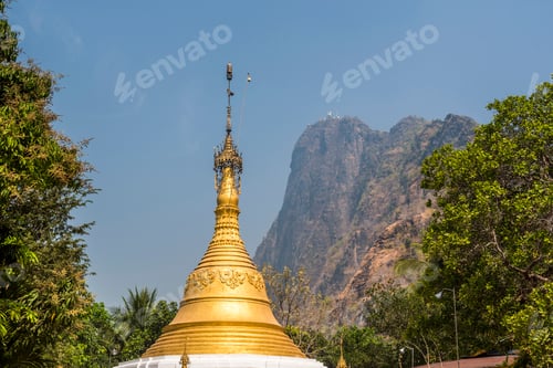 Preview: Gold stupa with Mount Zwegabin summit behind, Hpa An, Kayin State (Karen State), Myanmar (Burma)