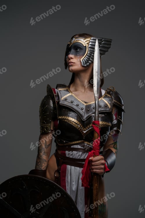 Preview: Ancient amazon with shield and spear against gray background