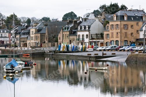 Preview: Auray town embankment
