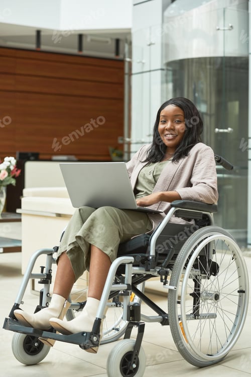 Preview: Disabled woman working online