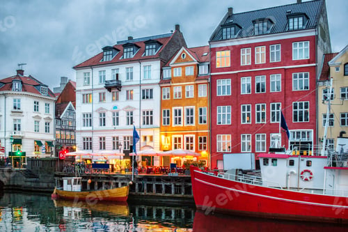 Preview: Night view of Nyhavn canal, Copenhagen