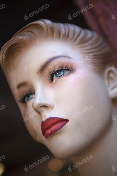 Preview: Face of a mannequin