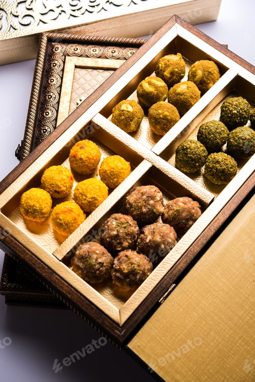 Preview: Dry Fruits Ladoo