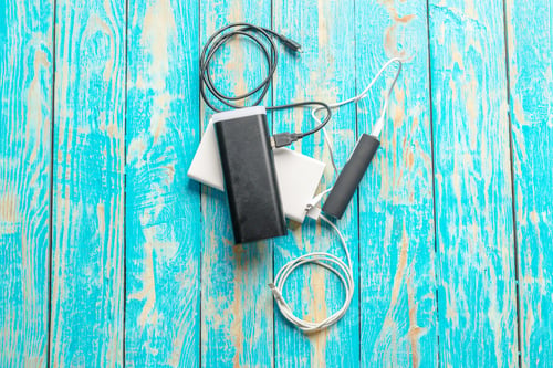 Preview: powerful external battery with USB wire