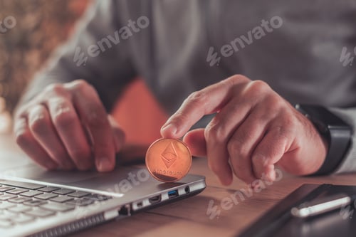 Preview: Entrepreneur trading with Ethereum cryptocurrency, conceptual image
