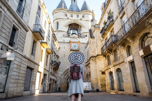 Preview: Woman traveling in Bordeaux city