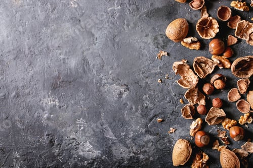 Preview: Varieties of nuts: almonds, hazelnuts and walnuts