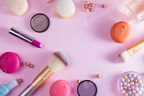 Preview: Make up products and macaroons