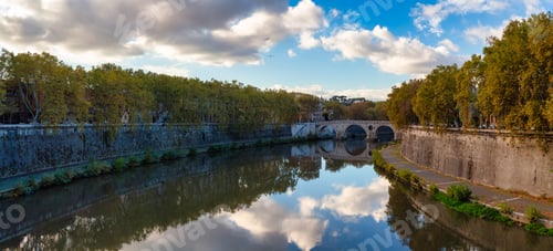 Preview: River Tiber and Bridge in a historic City, Rome, Italy.