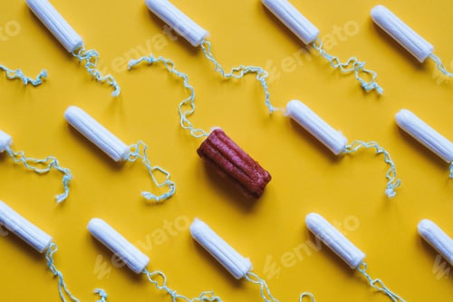 Preview: clean and used tampon flat lay